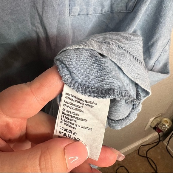 American Eagle light blue short sleeve shirt - Picture 5 of 7